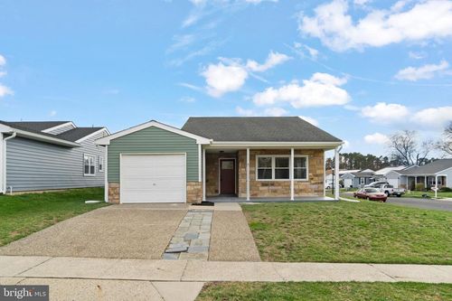 2 Farrington Ct, Southampton, NJ, 08088-1204 | Card Image