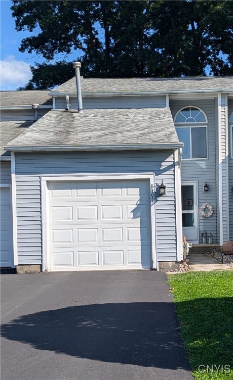Fathom Dr, Baldwinsville, NY 13027