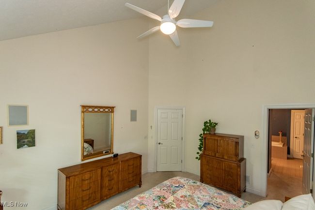 Primary Room | Image 19