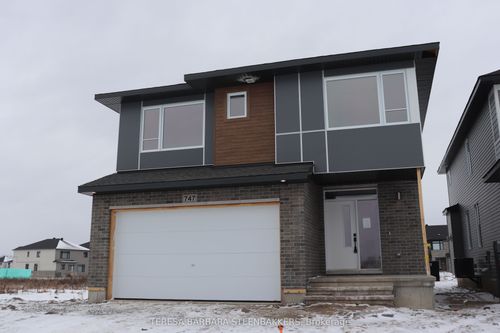 747 Kenny Gordon Avenue W, Blossom Park - Airport and Area, ON, K4M0X9 | Card Image