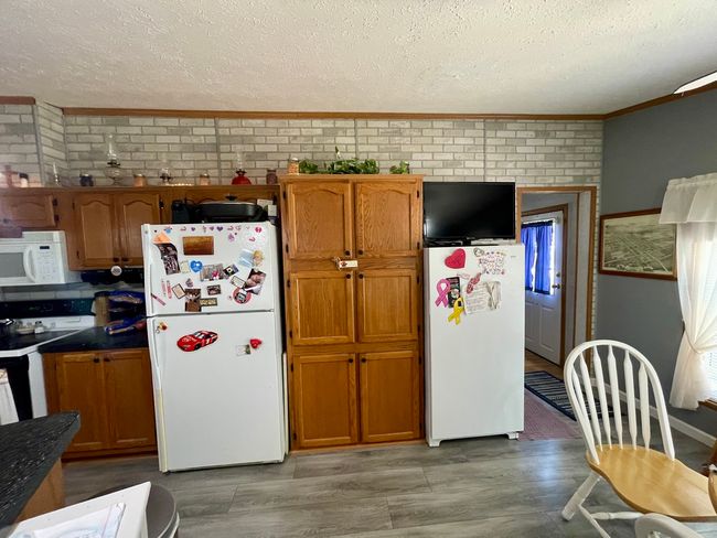 2135 Hillview Dr, Home with 3 bedrooms, 3 bathrooms and 2 parking in Princeton IL | Image 7