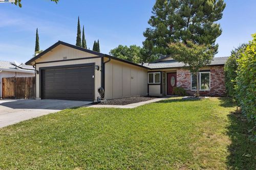 310 S Central Ave, Tracy, CA, 95376-4616 | Card Image