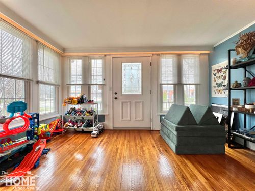 707 W King St, Owosso, MI, 48867-2209 | Card Image