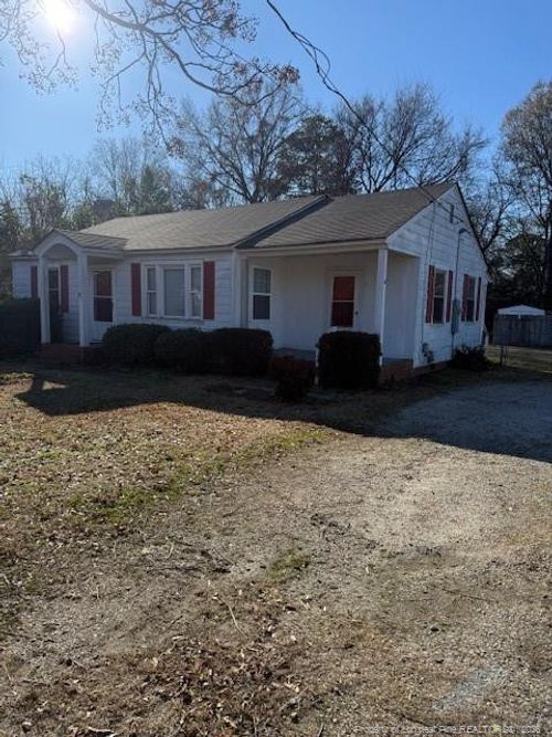 200 Roxie Ave, Fayetteville, NC, 28304-2124 | Card Image