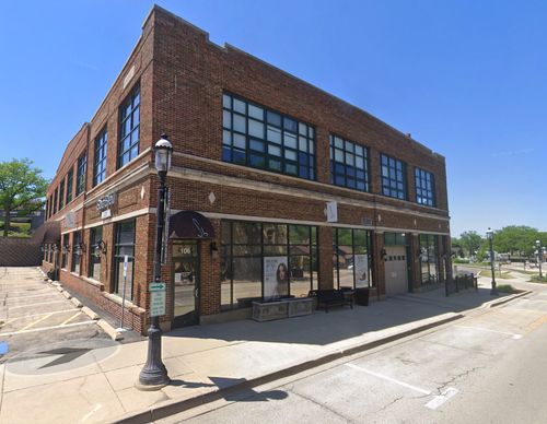 2-110 N 2nd St, West Dundee, IL, 60118-2086 | Card Image