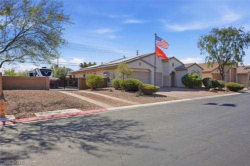 4713 Overlook Ranch St, North Las Vegas, NV, 89031-5117 | Card Image