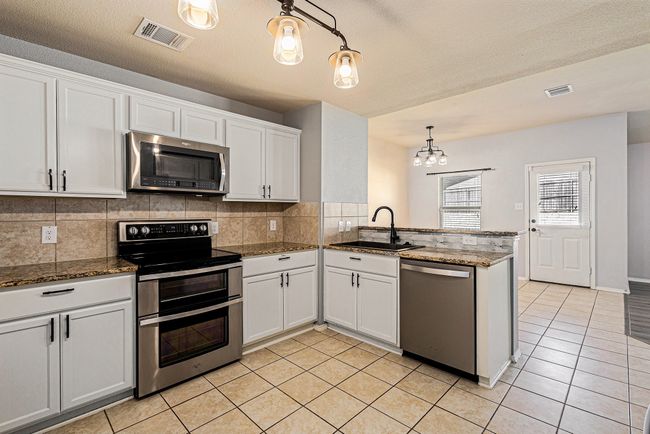 2415 Fall Ct, House other with 4 bedrooms, 2 bathrooms and null parking in Anna TX | Image 15