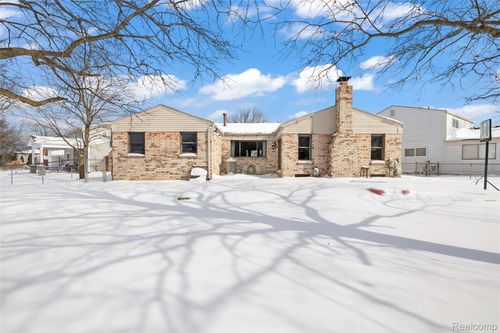 42745 Redfern St, Canton, MI, 48187-3455 | Card Image