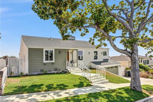 5452 Harcross Dr, Windsor Hills, CA, 90043-2112 | Card Image