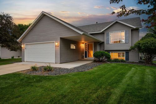 5706 48th Ave Nw, Rochester, MN, 55901-3842 | Card Image