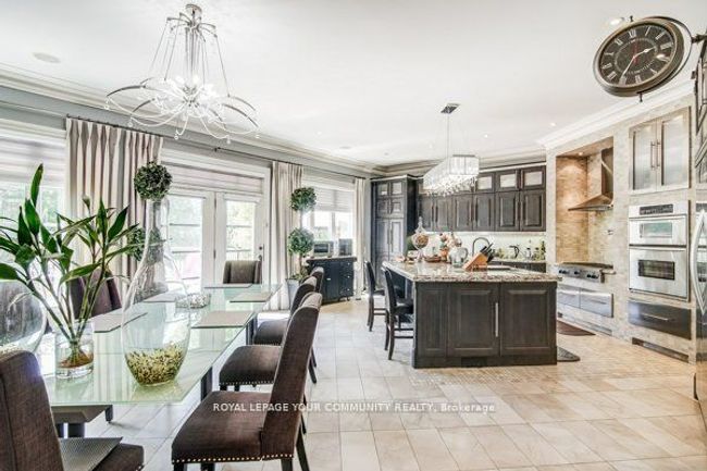 90 Callaway Crt, House other with 5 bedrooms, 6 bathrooms and 9 parking in Thornhill ON | Image 8