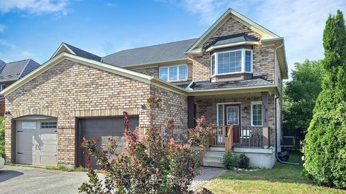 138 Tunbridge Rd, Barrie, ON, L4M6S2 | Card Image