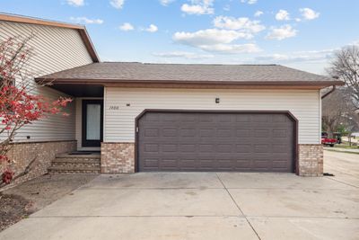 1400 Pinnacle Place, Condo with 3 bedrooms, 3 bathrooms and null parking in Waterloo IA | Image 2