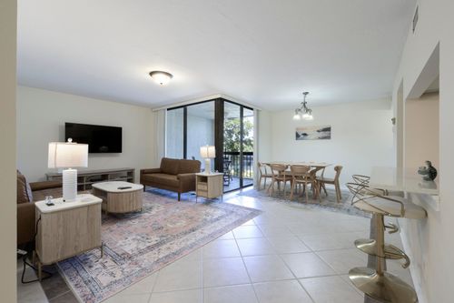 209-825 Egret Cir, Delray Beach, FL, 33444-7605 | Card Image