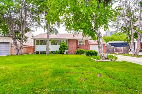 45 Hurlingham Cres, North York, ON, M3B2P9 | Card Image