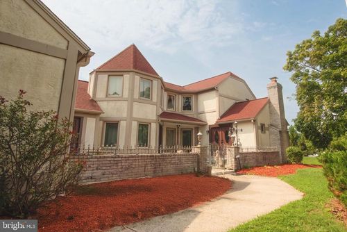 630 White Ash Dr, Langhorne, PA, 19047-8017 | Card Image