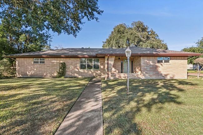640 Cactus St, House other with 3 bedrooms, 2 bathrooms and null parking in Bridge City TX | Image 34