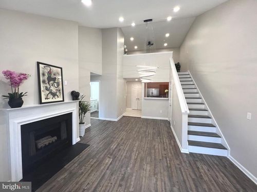 apt-34-12020 Taliesin Pl, RESTON, VA, 20190-3341 | Card Image