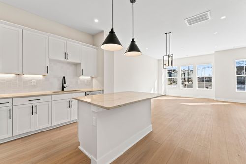 334 Hutcherson Aly, Nashville, TN, 37209-2482 | Card Image