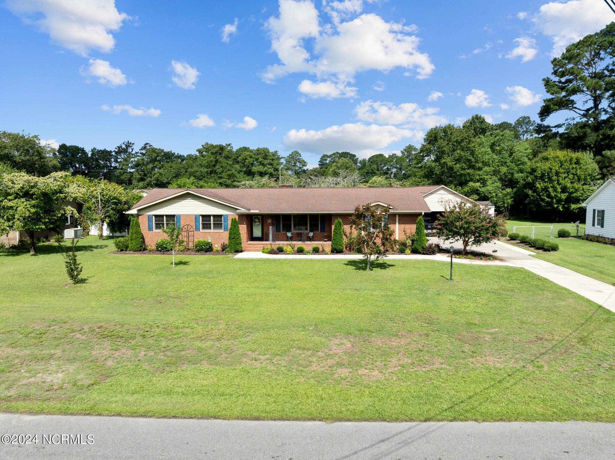 Niblick Rd, Grifton, NC 28530