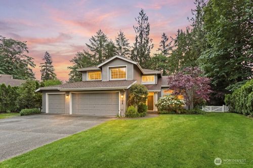 33045 Ne 43rd Pl, Carnation, WA, 98014-8702 | Card Image