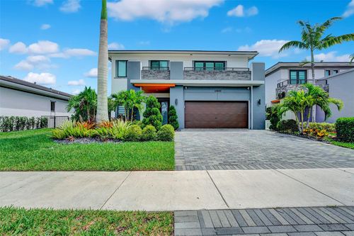 10800 Windward St, Coral Springs, FL, 33076-2986 | Card Image