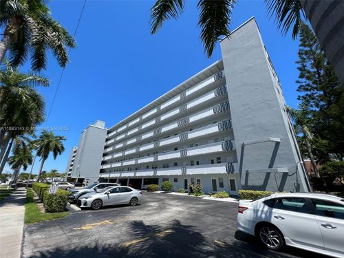 apt-207-1000 Ne 14th Ave, Hallandale Beach, FL, 33009-2711 | Card Image