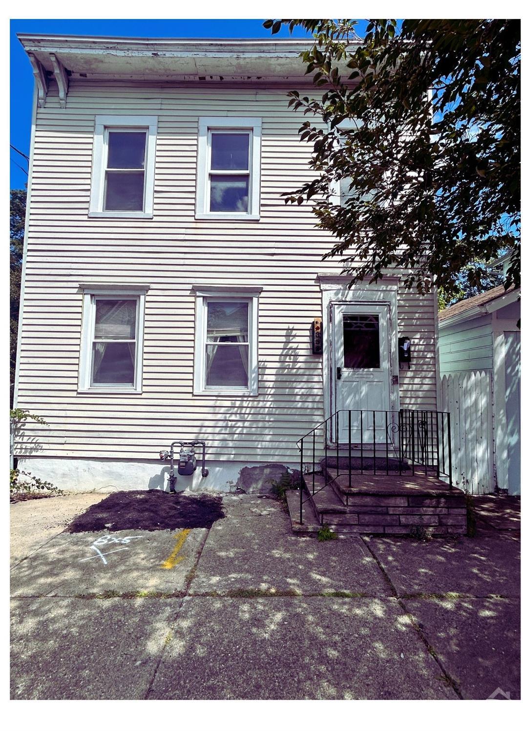 State St, Hudson, NY 12534