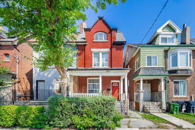 641 Bathurst St, Home with 5 bedrooms, 3 bathrooms and 2 parking in Toronto ON | Image 1