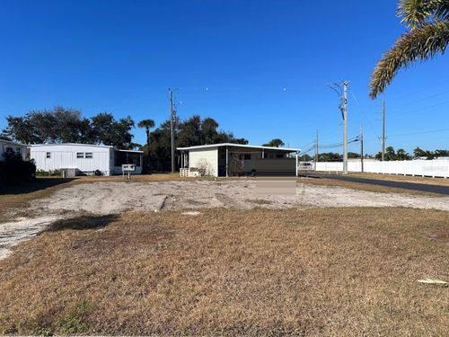 5302 Chateau Ln, BRADENTON, FL, 34207-3461 | Card Image