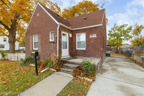 1178 Fort Park Blvd, Lincoln Park, MI, 48146-1557 | Card Image