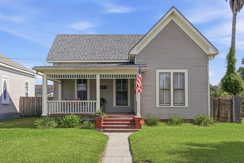 635 Iris St Street, Lake Charles, LA, 70601 | Card Image