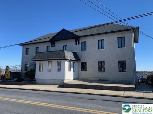 a2-2123 N 1st Ave, Whitehall, PA, 18052-3956 | Card Image