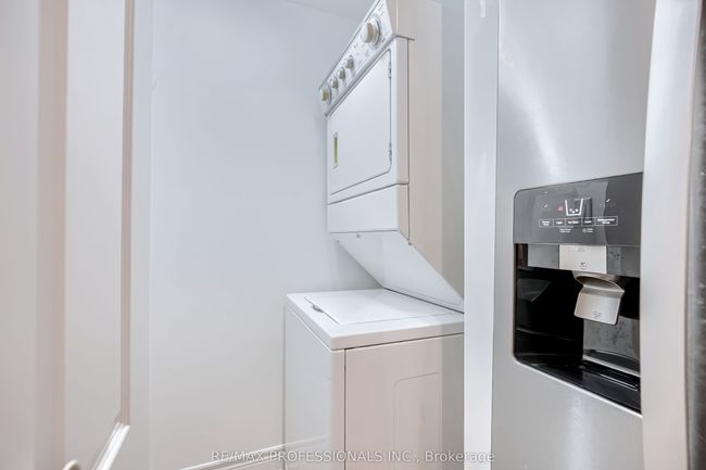 104 - 38 William Carson Cres, Condo with 2 bedrooms, 1 bathrooms and null parking in North York ON | Image 8