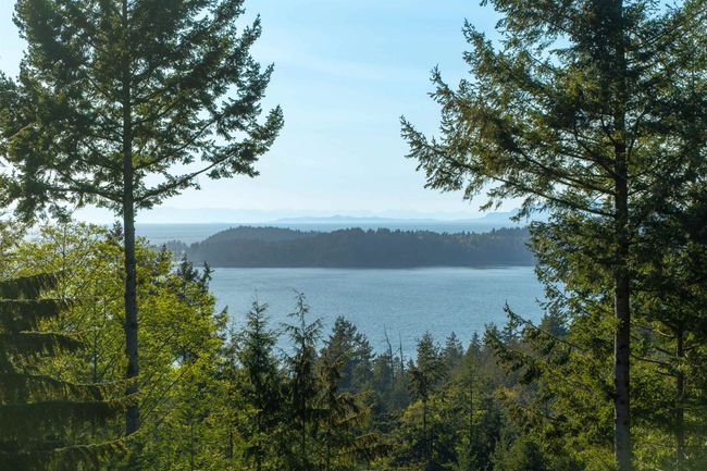 1557 White Sails Dr, House other with 3 bedrooms, 3 bathrooms and 4 parking in Bowen Island BC | Image 25