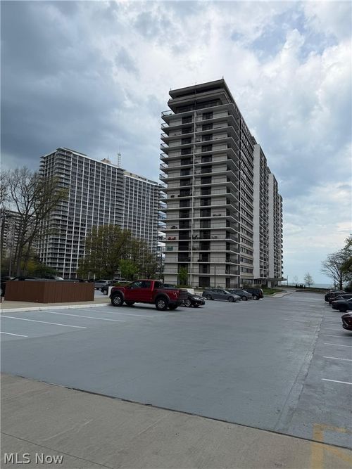 1705-12550 Lake Ave, Lakewood, OH, 44107-1571 | Card Image