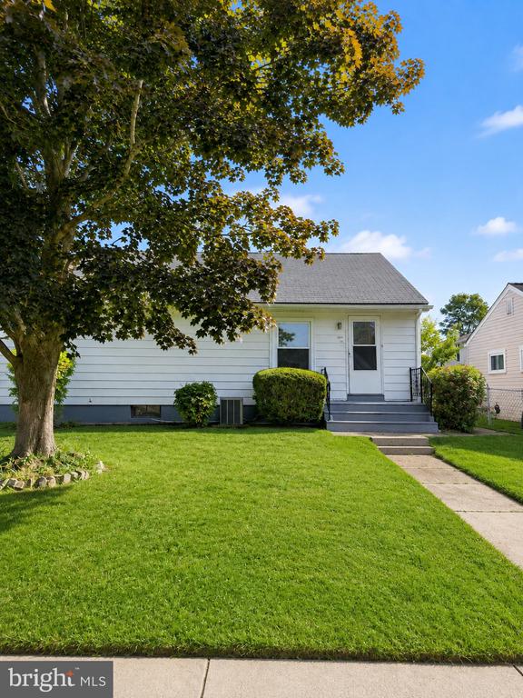 Residential in MAPLE SHADE 2