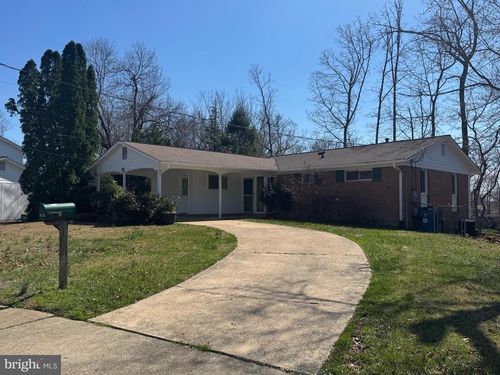 8125 Edmonton Ct, SPRINGFIELD, VA, 22152-3329 | Card Image