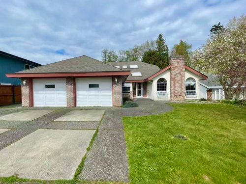 5107 2a Ave, Delta, BC, V4M3N7 | Card Image