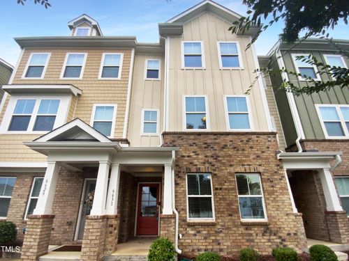 6631 Perry Creek Rd, Raleigh, NC, 27616-8128 | Card Image