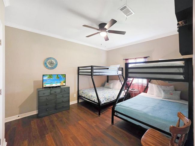 933 Westview, House other with 2 bedrooms, 2 bathrooms and 1 parking in Crystal Beach TX | Image 26