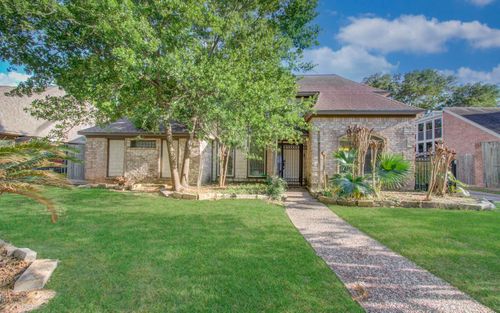 11427 Highgrove Dr, Houston, TX, 77077-4211 | Card Image