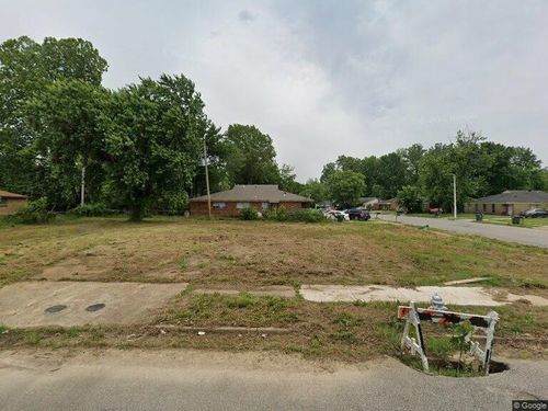 3250 Forest Brook Dr, Memphis, TN, 38118-3950 | Card Image