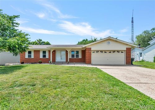 1363 Brandywine Ln, Saint Peters, MO, 63376-6511 | Card Image