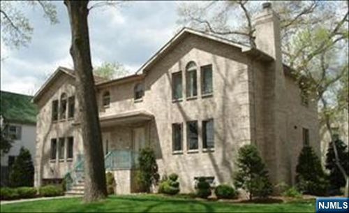 55 Columbus Dr, Tenafly, NJ, 07670-1621 | Card Image