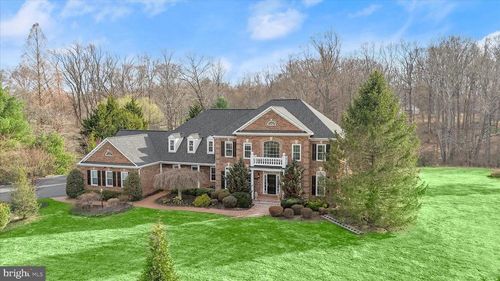 13215 Twin Lakes Dr, CLIFTON, VA, 20124-1215 | Card Image