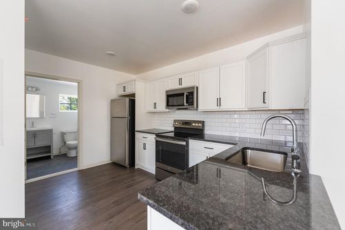 a3-7105 Ridge Avenue, PHILADELPHIA, PA, 19128 | Card Image