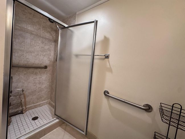 433 Saxony J, Condo with 2 bedrooms, 2 bathrooms and null parking in Delray Beach FL | Image 41