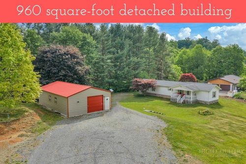 156 Slabtown Rd, Zionville, NC, 28698-9389 | Card Image
