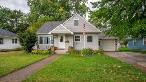 328 W Grant Ave, EAU CLAIRE, WI, 54701-6913 | Card Image
